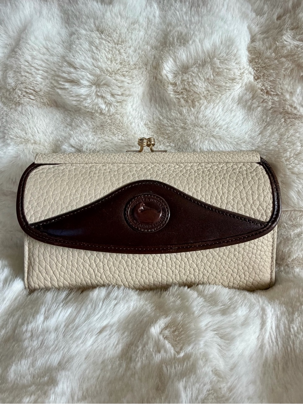 VINTAGE DOONEY & BOURKE AWL Kisslock Checkbook Wallet Ivory Leather Organizer